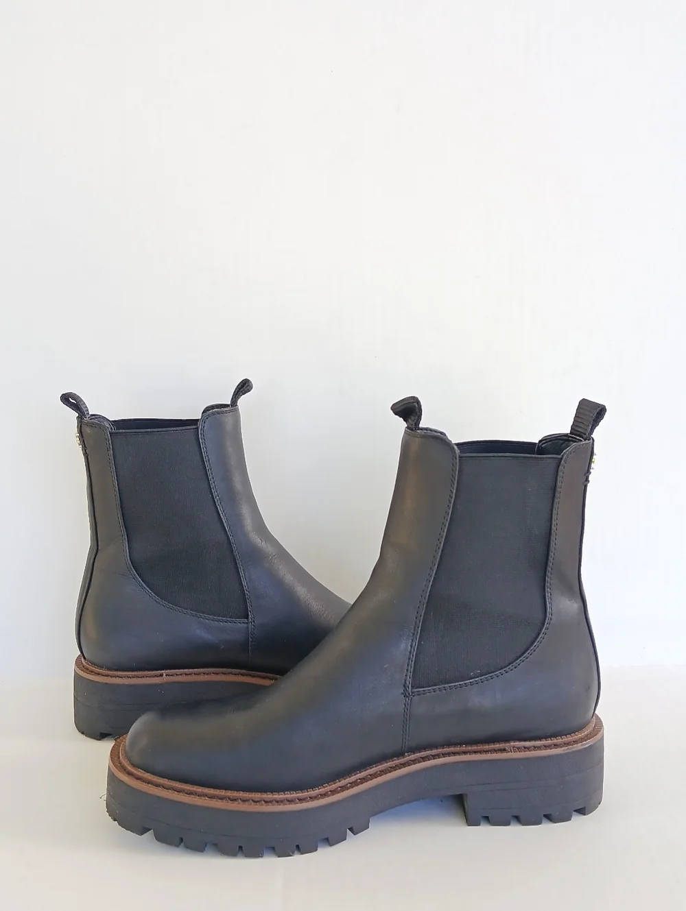 Sam Edelman Laguna Chelsea Leather Boots Size 8.5
